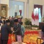 Jokowi Beri Gelar Pahlawan