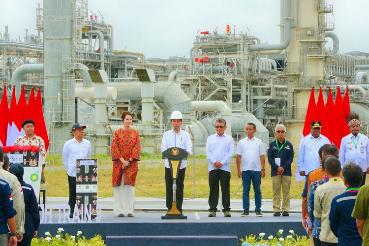 Jokowi Resmikan Proyek LNG Tangguh Train 3, Penghasil Gas Bumi Terbesar di Indonesia