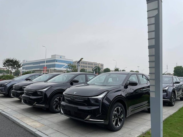 Impor Mobil Listrik CBU Bebas Pajak