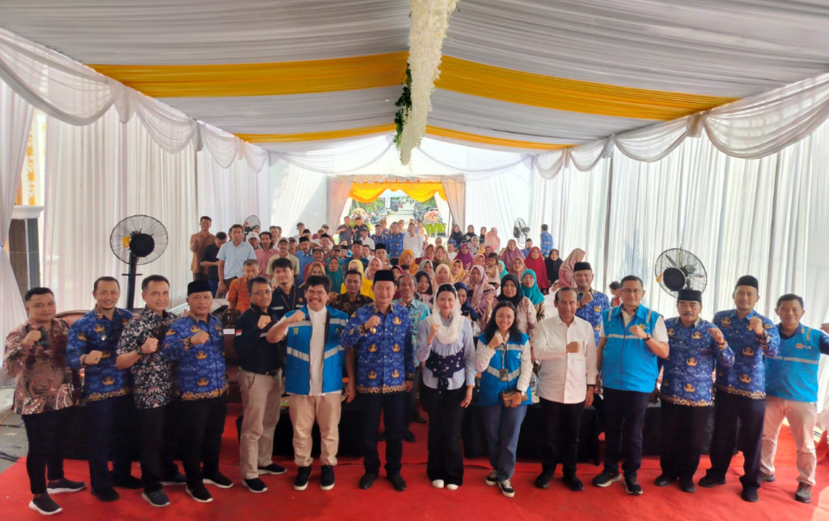 Tingkatkan Taraf Hidup Warga, Bantuan Pasang Baru Listrik