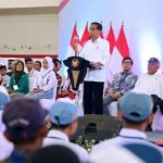 Serahkan Bantuan Program Indonesia Pintar, Presiden: Semua Harus Sekolah
