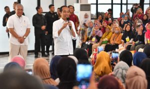 Presiden Jokowi Pastikan Bantuan Pangan Terus Bergulir