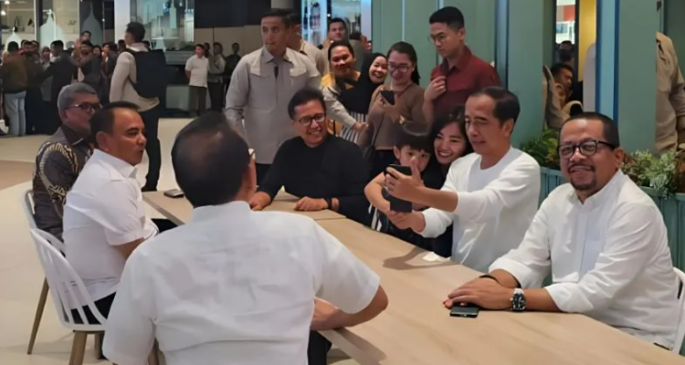 Survei: 77,1 Persen Responden Puas Dengan Kinerja Jokowi