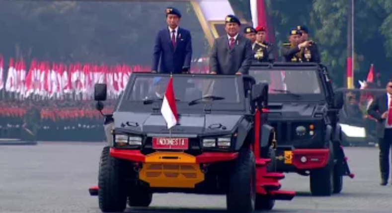 Apel Kesiapan Pengamanan Pelantikan Presiden, Jokowi-Prabowo Kompak Naik Maung