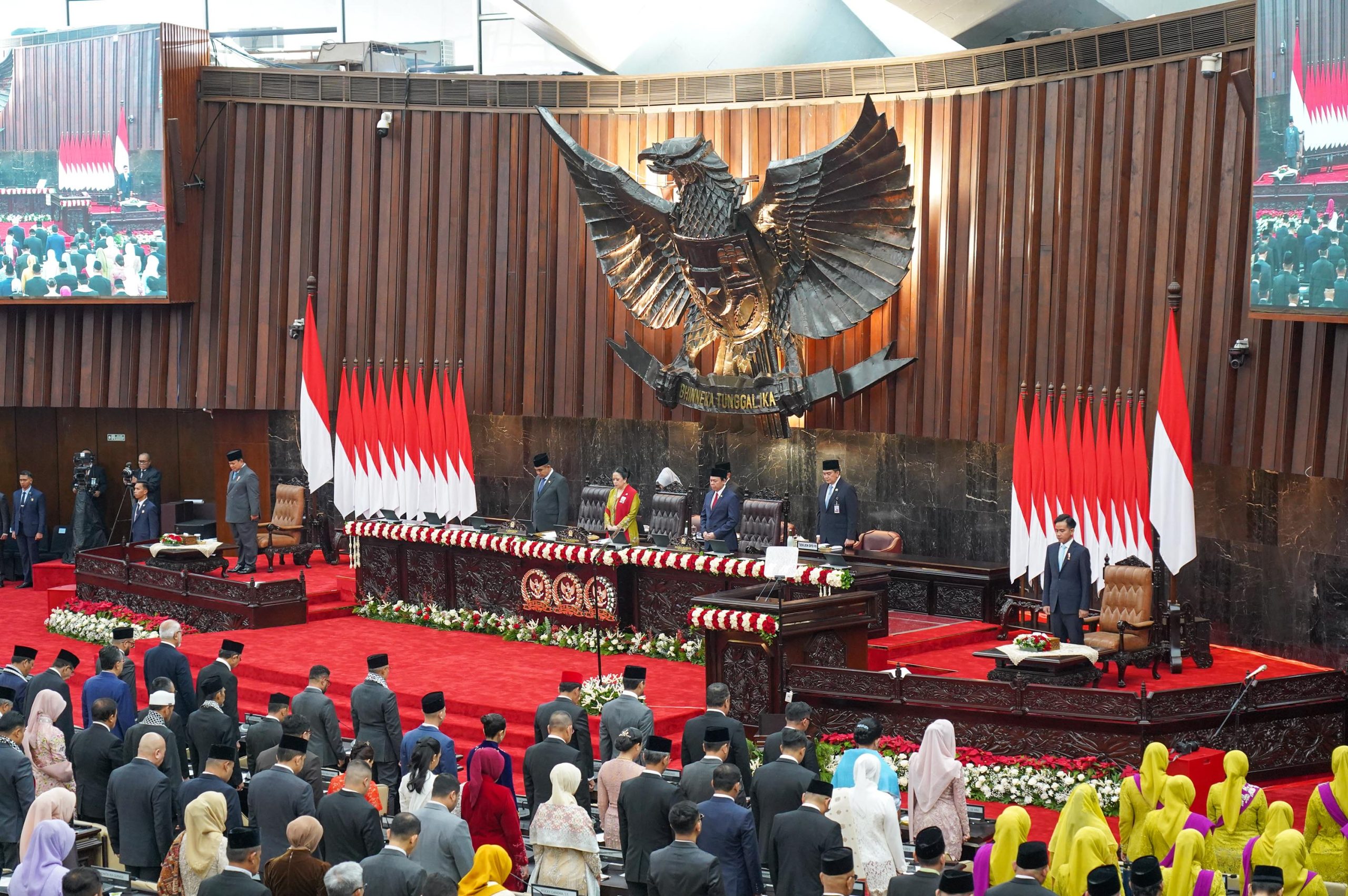 Suasana khidmat menjelang pidato kenegaraan di Sidang Tahunan MPR RI 2025.