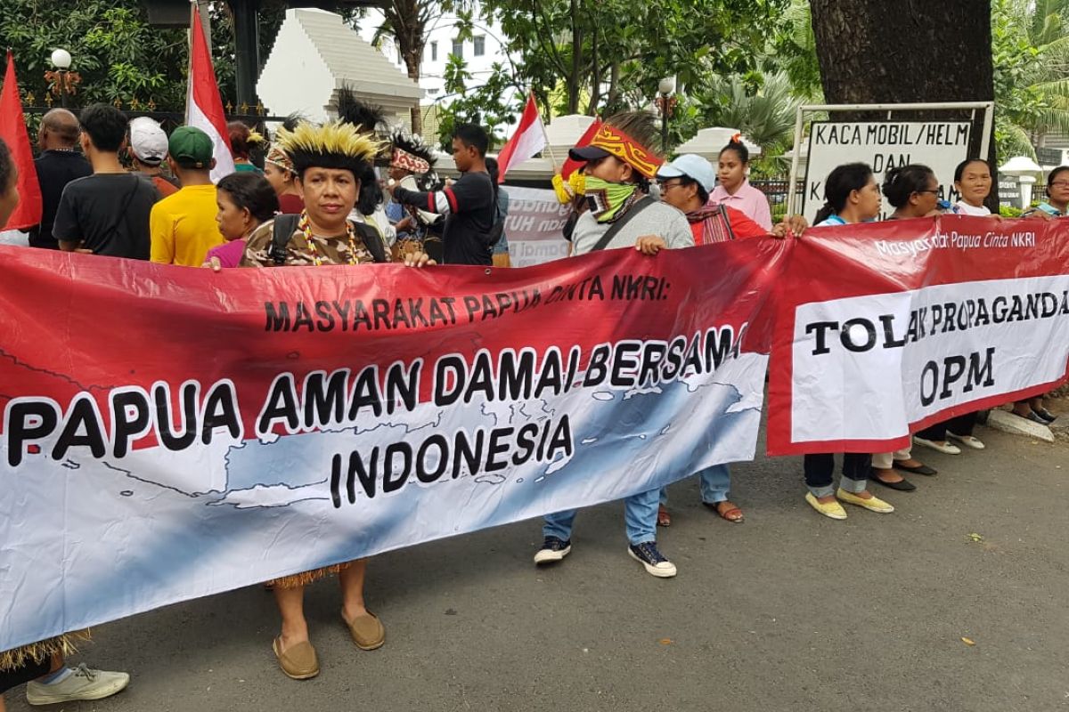 Ilustrasi aksi penolakan terhadap keberadaan OPM.