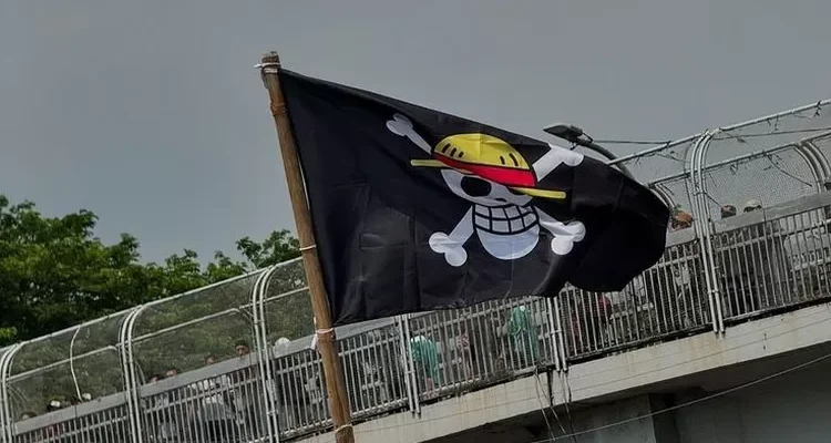 Foto ilustrasi. Bendera Bajak Laut ala One Piece dikibarkan jelang kemerdekaan RI. (pinterest)