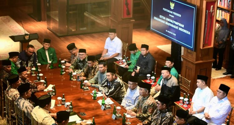 Menyuarakan Demokrasi Tanpa Melukai: Pesan NU dan Muhammadiyah