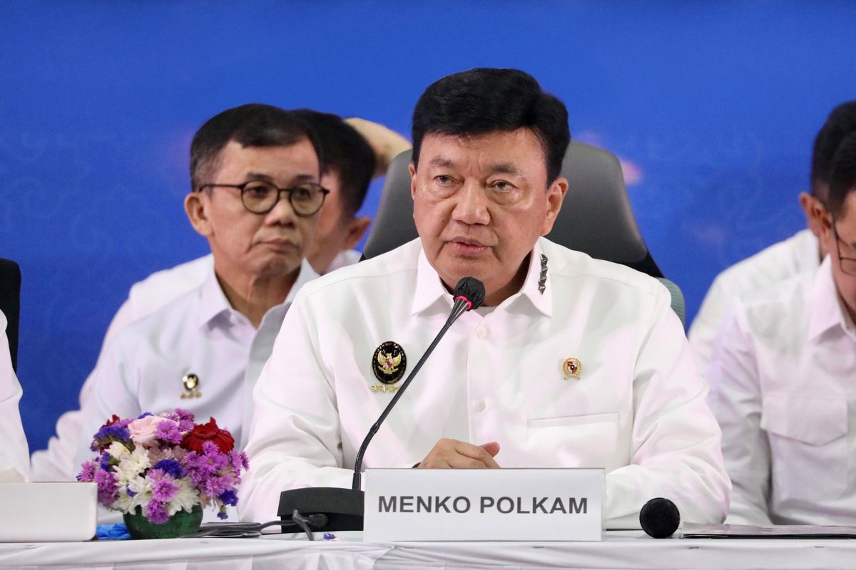 Menko Polkam, Budi Gunawan mengingatkan masyarakat agar waspadai isu provokatif