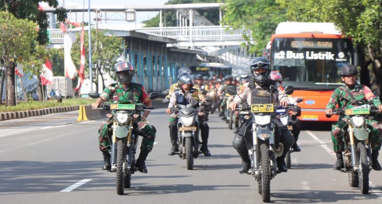 TNI dan Polri Solid Jaga Ketertiban dari Aksi Anarkis