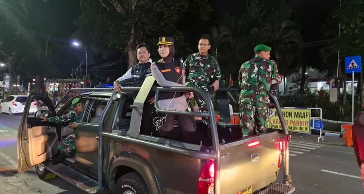 Soliditas TNI Polri Berhasil Hentikan Aksi Anarkis di Berbagai Daerah