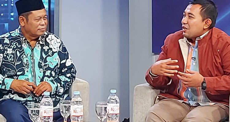 Wakil Ketua Umum Majelis Ulama Indonesia (MUI), Marsudi Syuhud (kiri), dan Pakar Komunikasi Politik dari Universitas Indonesia, Dr. Aditya Perdana (kanan), dalam talkshow Sapa Indonesia Malam bertema “Jaga Persatuan untuk Indonesia Cemerlang” pada Selasa (02/09/2025). (Dok: Istimewa)
