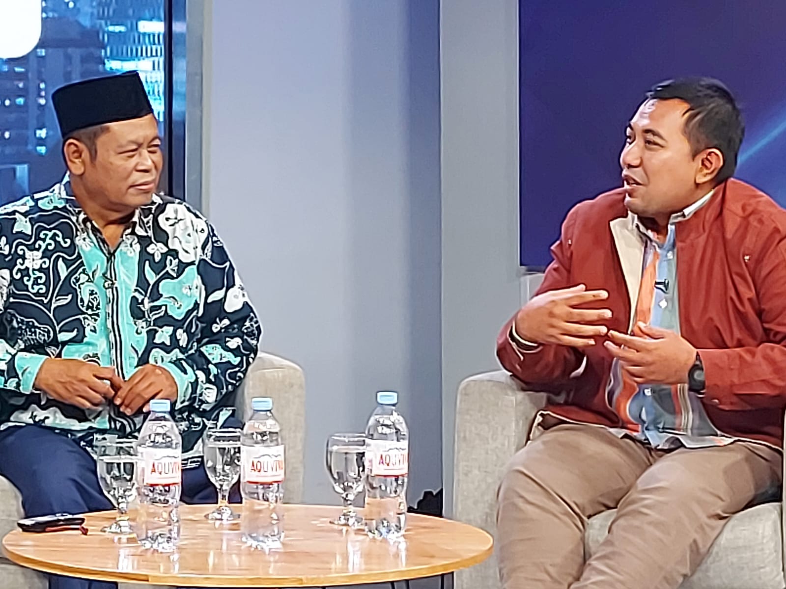 Wakil Ketua Umum Majelis Ulama Indonesia (MUI), Marsudi Syuhud (kiri), dan Pakar Komunikasi Politik dari Universitas Indonesia, Dr. Aditya Perdana (kanan), dalam talkshow Sapa Indonesia Malam bertema “Jaga Persatuan untuk Indonesia Cemerlang” pada Selasa (02/09/2025). (Dok: Istimewa)