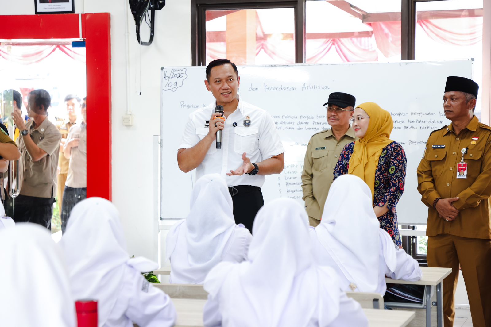 Menko AHY tinjau Sekolah Rakyat di Bengkulu.