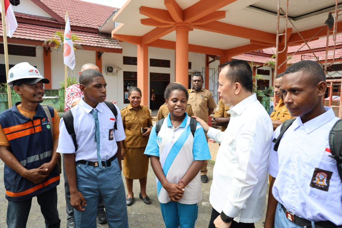 sekolah rakyat papua